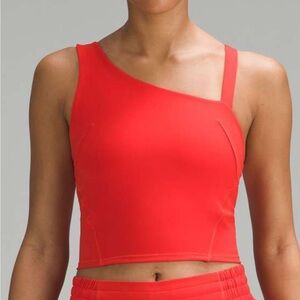 Lululemon Everlux Asymmetrical Tennis Tank Top
Hot Heat Size 14